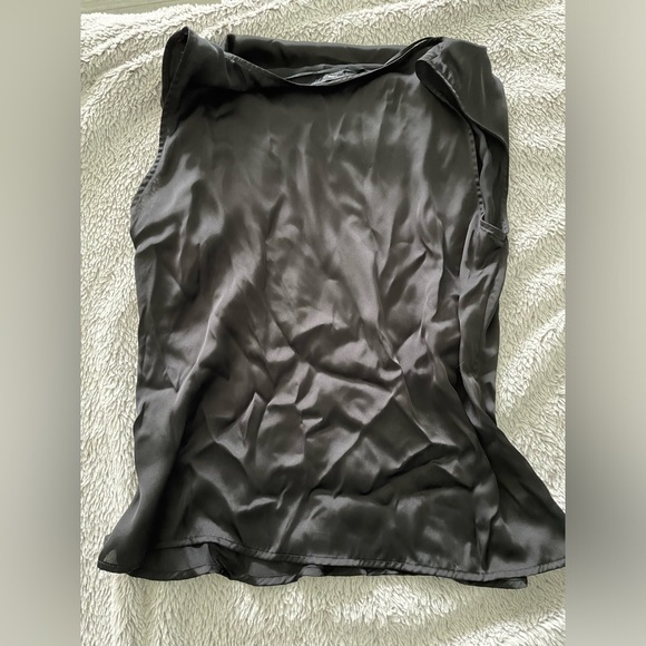 EUC basic black shell - Picture 2 of 4